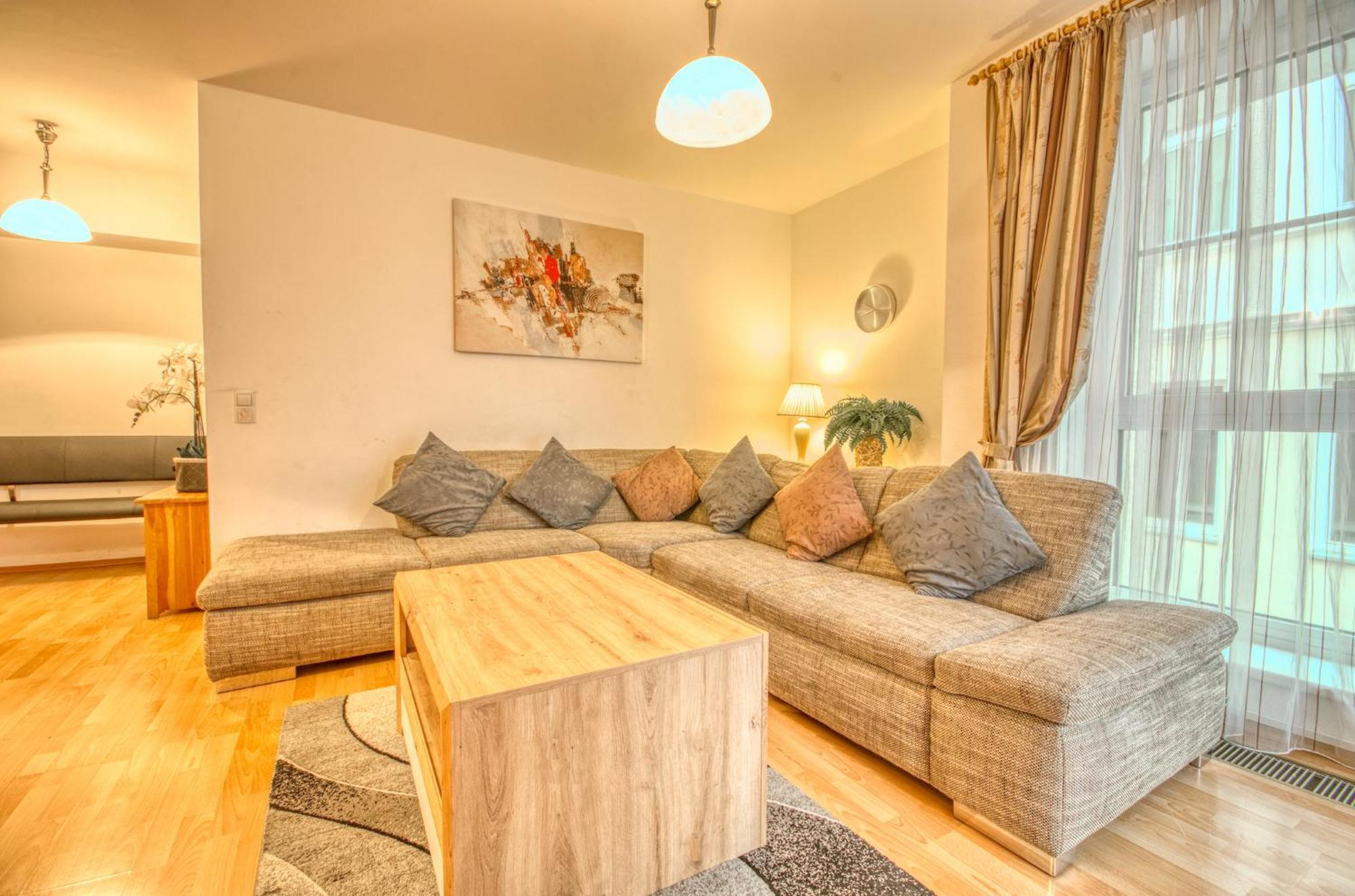 Zeller City Apt Aydin - By Alpen Apartments Целль-ам-Зе Экстерьер фото